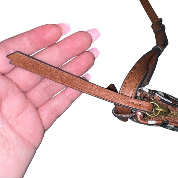 FRYE & CO Multicolor Embossed Woven Braided Crossbody Handbag Bag - Picture 8 of 13